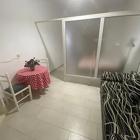 Beautiful Economic Unit For Big Group شقة *